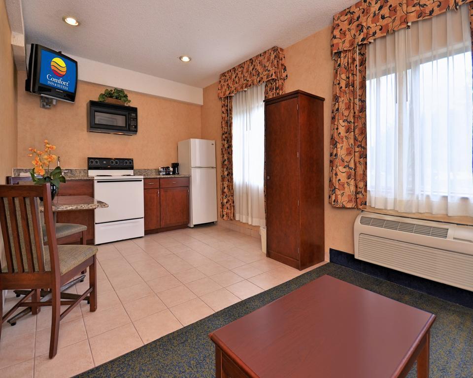 Quality Inn & Suites Coldwater Near I-69 Kültér fotó